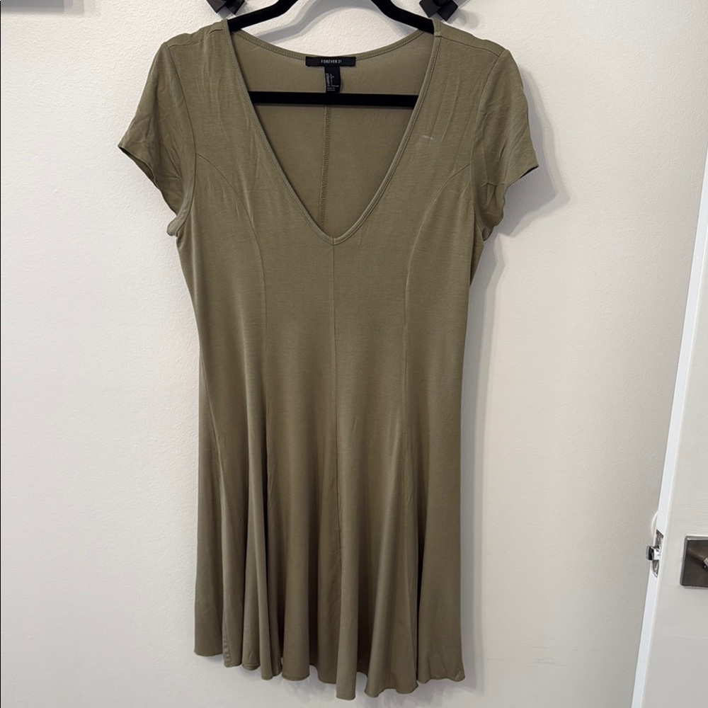 Forever 21 Green Pleated Cap Sleeve Tunic